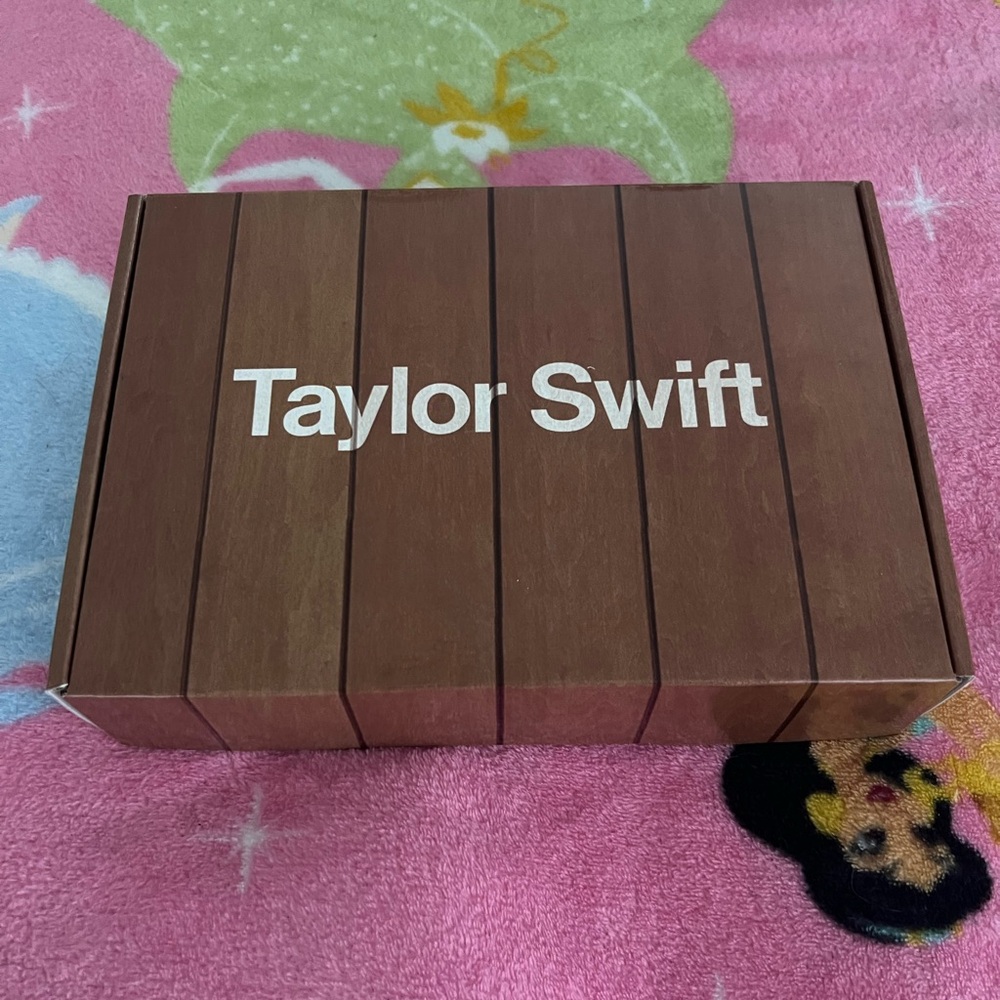 Taylor Swift Midnights CD Clock BRAND NIB